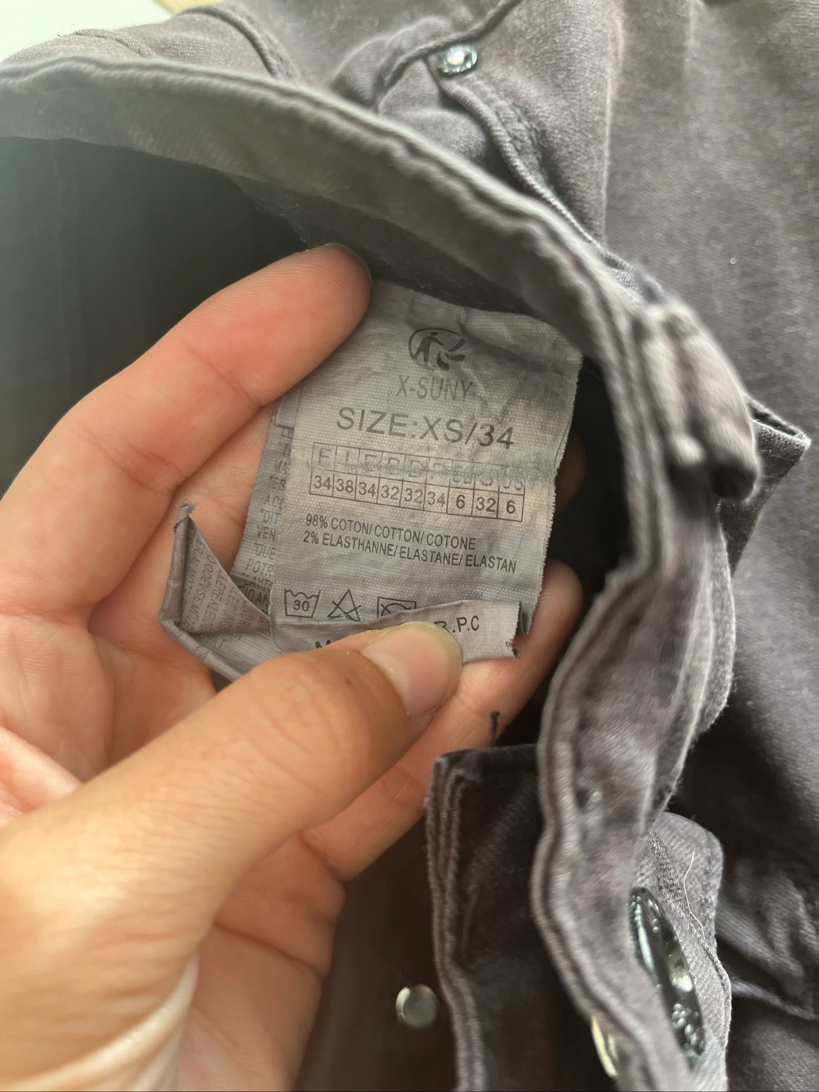 Short de mezclilla negro, mujer – photo 4